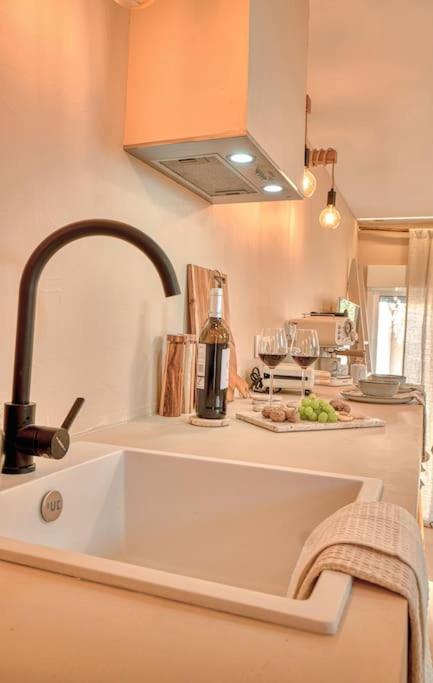 Suite Con Jacuzzi En La Montana. Llombai Exterior photo