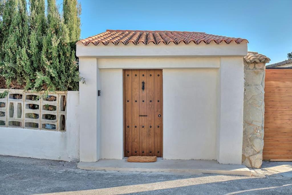 Suite Con Jacuzzi En La Montana. Llombai Exterior photo