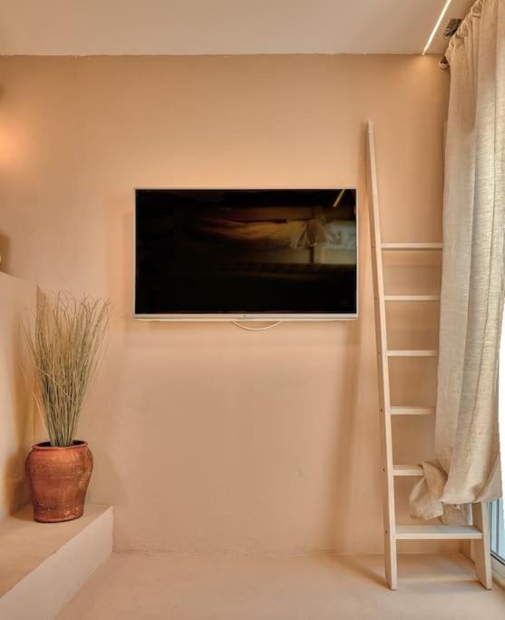 Suite Con Jacuzzi En La Montana. Llombai Exterior photo